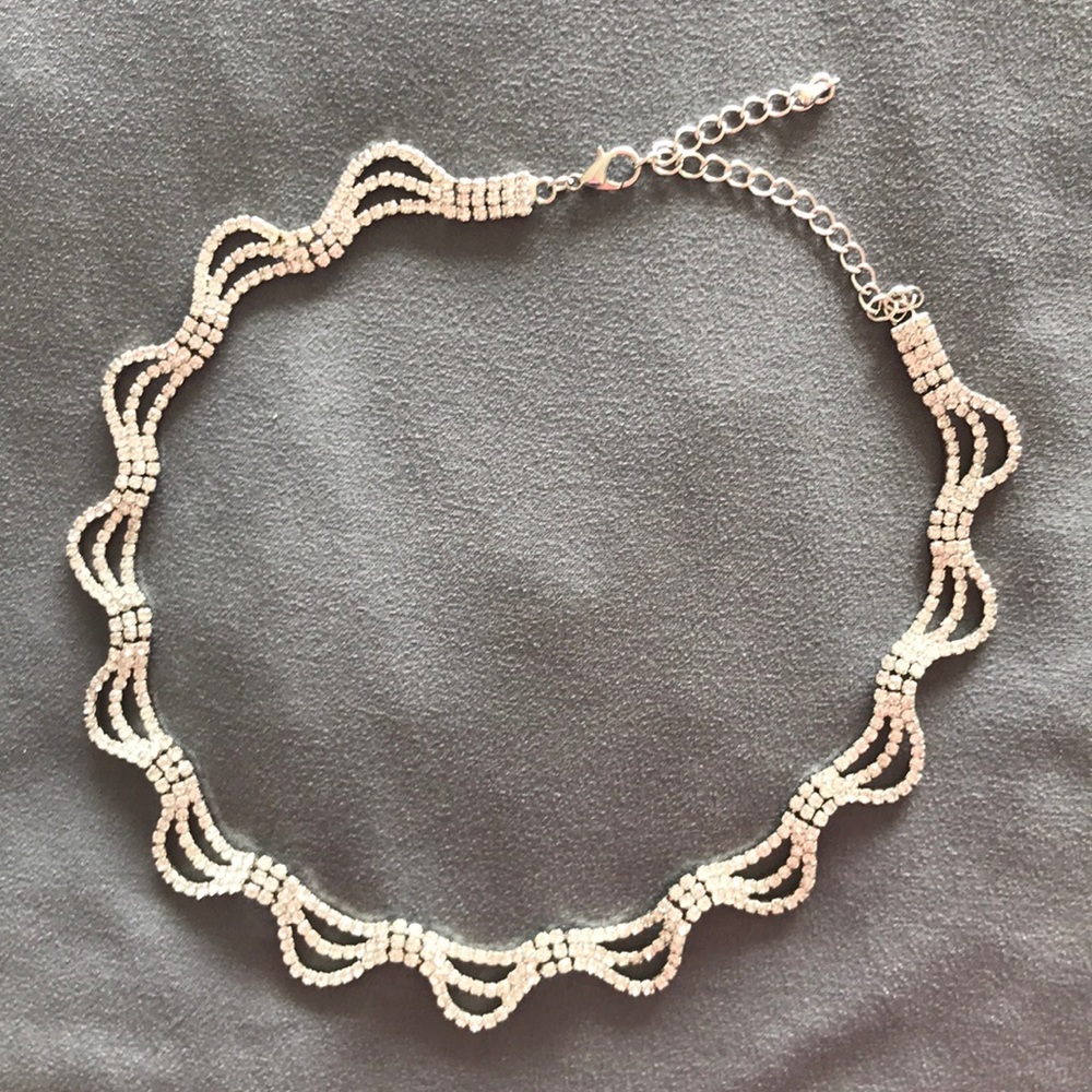 Rhinestone adjustable necklace